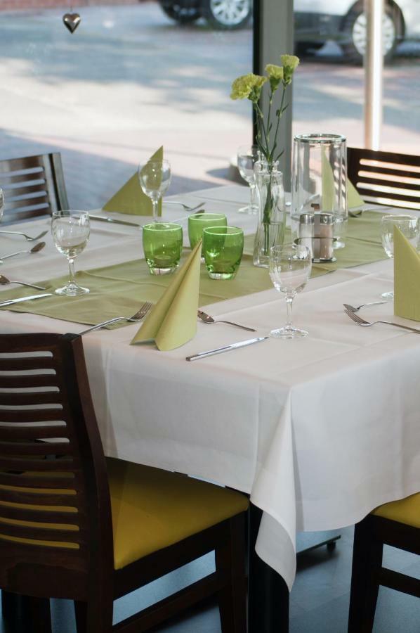 Fehren Einfach Gut Hotel Lingen Bagian luar foto